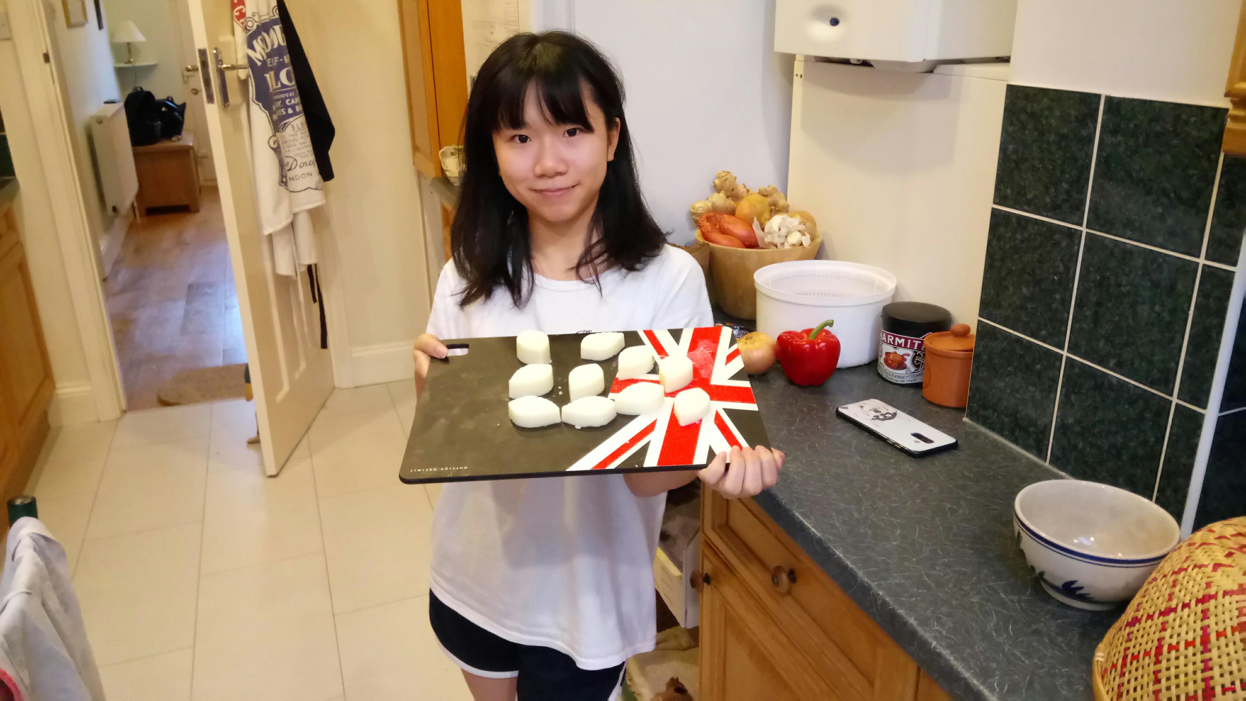 Uby making bath melts with her host family