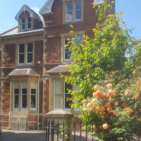 front of 2 Queens Avenue