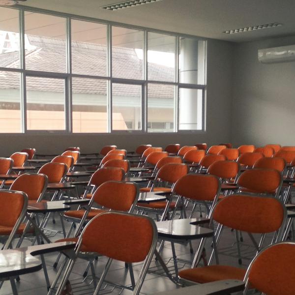 Large room with desk chairs