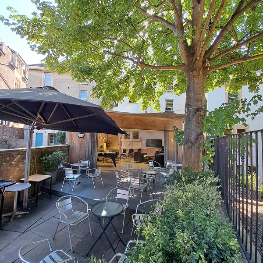 IH Bristol Queens Avenue back garden deck